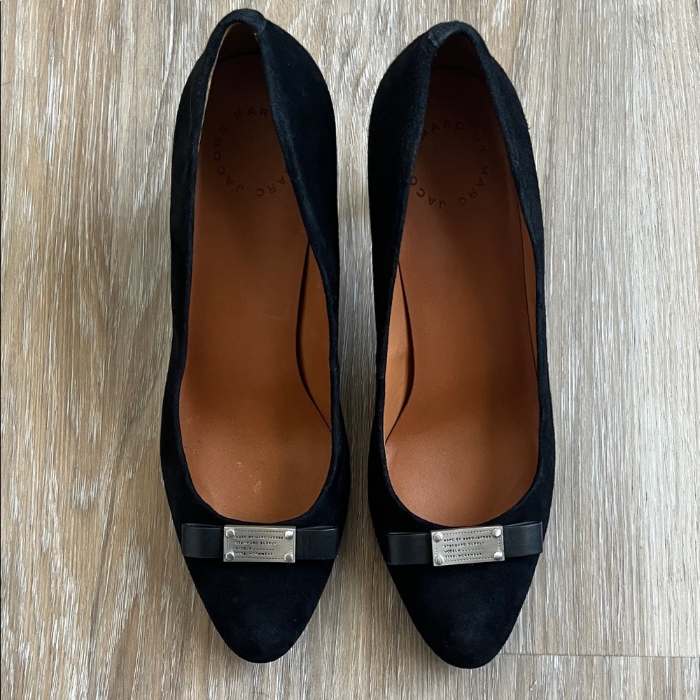 Marc Jacobs Black Suede Heels Size 8.5